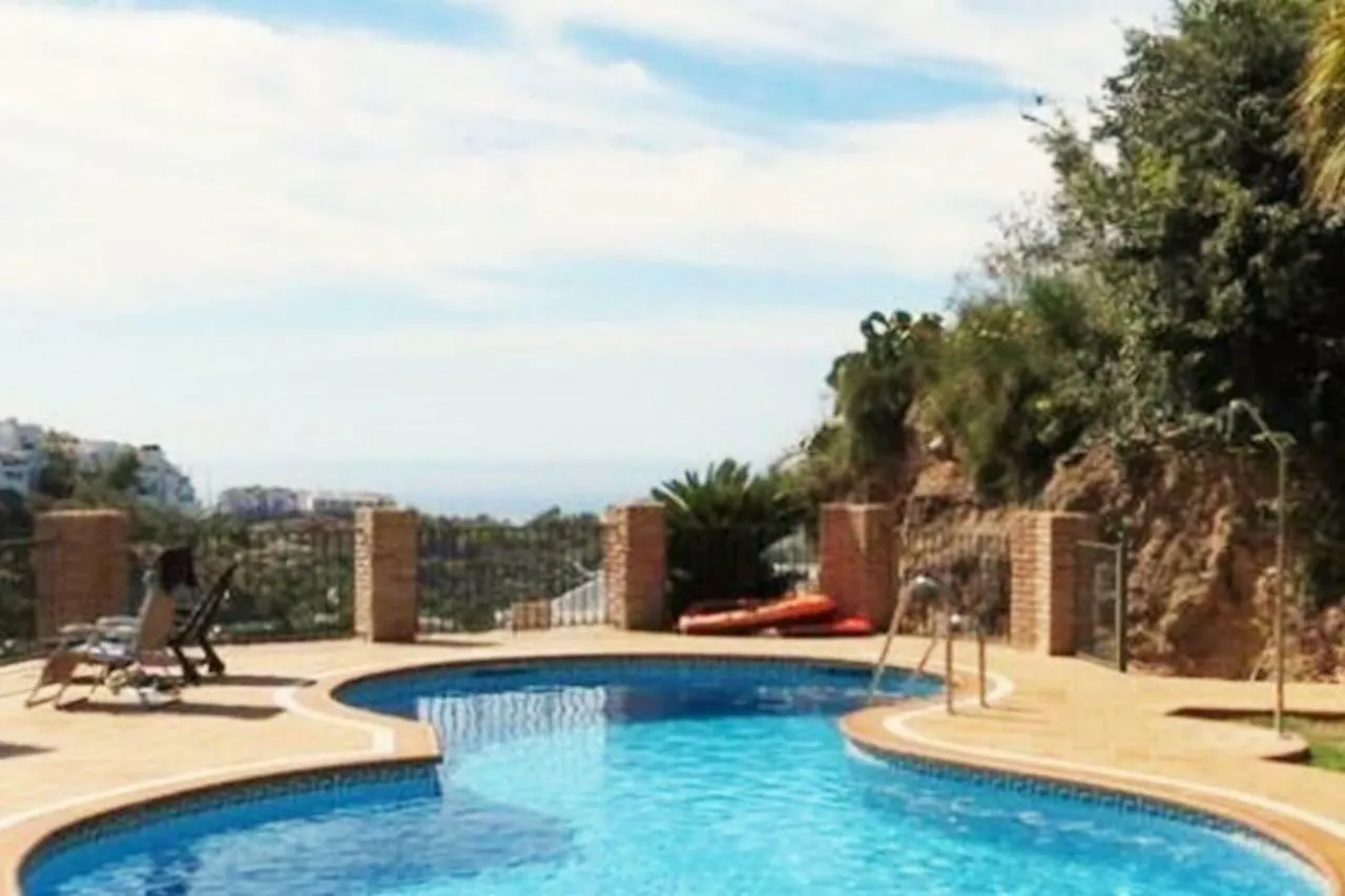 Casita Estela Frigiliana 0*,